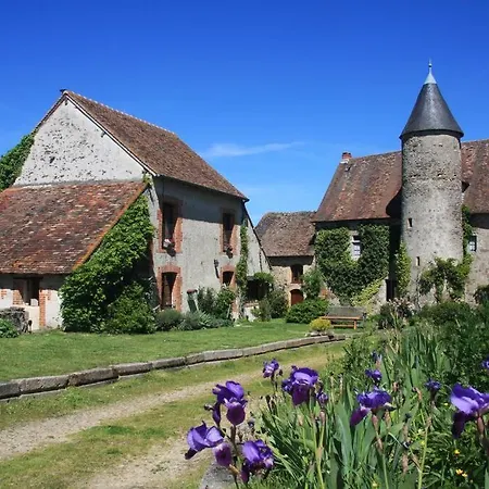 The Petit At Chateau Mareuil *