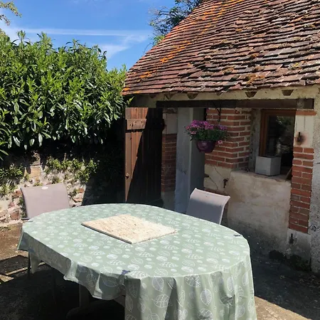 The Petit At Chateau Mareuil Apartment