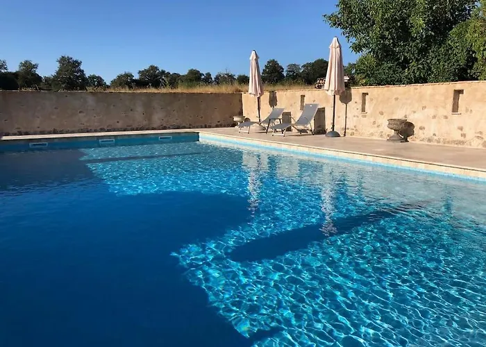 Апартаменты The Petit At Chateau Mareuil Brigueil-le-Chantre