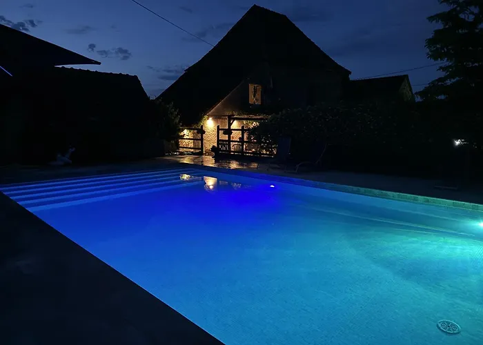 The Petit At Chateau Mareuil *